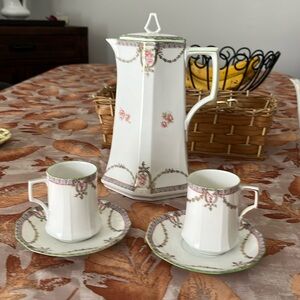 Espresso  holder with two espresso cups and saucers